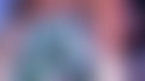 Zwischen meinen Beinen ist noch etwas Platz für dich... 🥵 Füllst du ihn aus? 👉🏻👌🏻