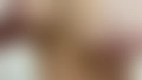 Guten morgen babe💋 hast du gut geschlafen!😴 Ich hüpf schnell unter die Dusche 🚿 und mhmm ich kann einfach nicht die F****r von mir lassen 🥵🥵