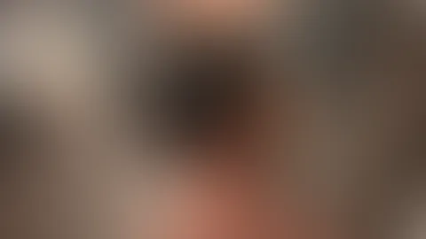 Daddy versohlt mir den A***h und f**kt mich a**l.