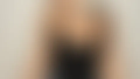 Bist du auch online? Das hier findest du nackt ;) Und zwar hier in meinem Feed oder per privater Nachricht ;) Magst du es nackt haben? Schreib mir!