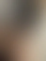 Ups, was sich denn so alles unter diesem unauffälligen Kleid versteckt. Auf dich wartet ganz viel geiler, neuer Content! 😜