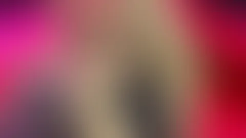 Manchmal reicht ein Blick… und ein Platz auf der Couch. 😏 Ein bisschen Nähe, ein bisschen Spannung und Gedanken, die vielleicht nur wir zwei verstehen.Komm ruhig näher… ich beiße nicht. 🔥