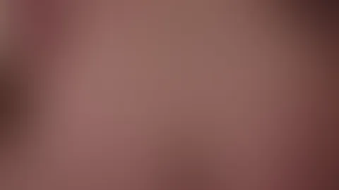 4. Advent: Nur in meinen hübschen Weihnachtssocken schiebe ich mir den Dildo in den A***h. Sieh zu wie er in mir versinkt und ich heftig stöhne🍑✨️