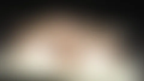Wenn die Herrin es befiehlt, dann dürfen auch die Sklaven f**ken. Nun in diesem Fall dürfen NovaNilla und ich uns a**l mit einem Doppeldildo vergnügen. Natürlich schön beleuchtet und in Szene gesetzt