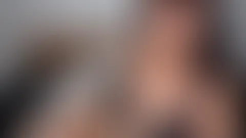 Ich bin ganz alleine daheim. Was würdest du denn gerne heißes mit mir anstellen? 💋