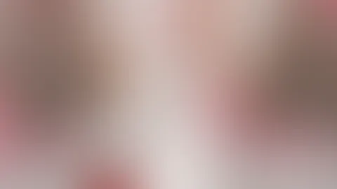 Zweiter Weihnachtsfeiertag: Offiziell im Zuckerschock angekommen. 🍭✨ Wer braucht schon eine weiße Weihnacht, wenn man in Glitzer und Pastellfarben baden kann? Ich bleibe heute einfach hier in meinem