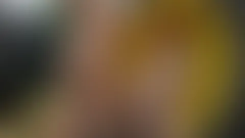 Wer möchte mit uns beiden ein bisschen Spass haben?