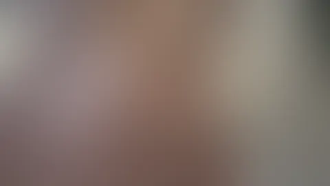 wenn einem das heisse wasser abgestellt wird muss man halt woanders duschen đ