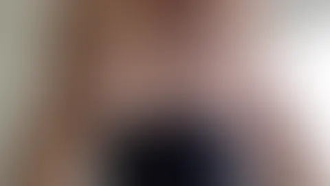 Große pralle Titten, möchtest Du sie nicht mal bearbeiten