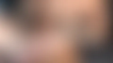 Kleine Süsse mit großen Dildo die P***y zerstört. 7min Dildo Spass ✨