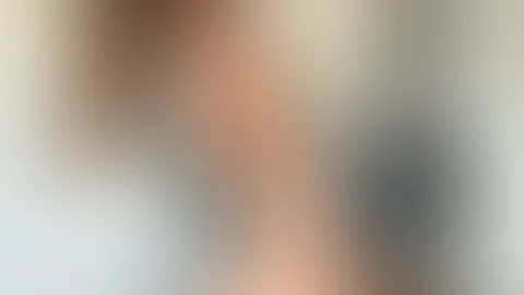 Haare hoch, auf die Knie & dann ? 🔥💦