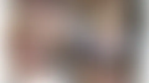 Es gibt neue, spannende Videos online, und alle präsentieren sich in neuen, abwechslungsreichen Outfits.