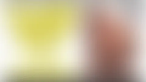 Clip mit der PlastikNutte geht ONLINE