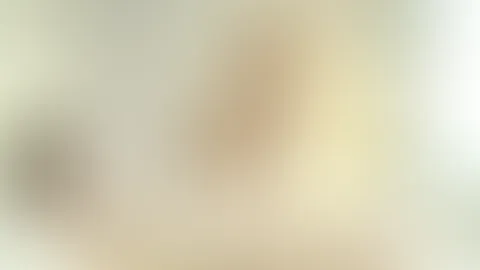 Meine intimen Videos angeschaut! Mein Kollege der W***ser! Hier habe ich euch mal eine Szene „nachgespielt“ wie sie mir genauso in meinem „alten Leben“ als Bankerin passiert ist. Ich war mit meinen K