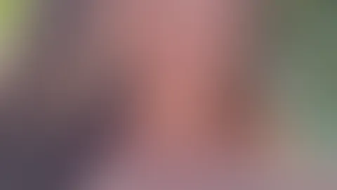 „Leihst du mir deine Hände… oder wird das zu gefährlich für uns beide? 😏“