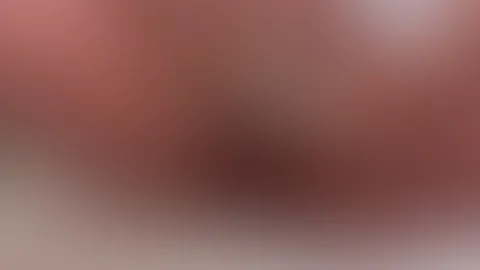 F***e rasiert und dann mit 4 Fingern bearbeitet 😈