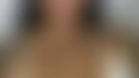 In der Tiefgarage einfach mal die Möppis ausgepackt đ. GefĂ€llt dir der Anblick? đ