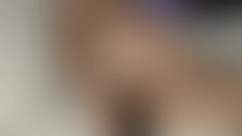 A**l-Versuch mit dem Monster-Dildo... ganz passt er noch nicht rein đ„đđ„”