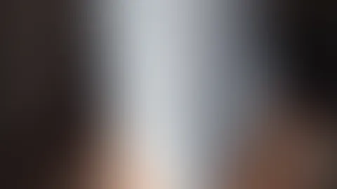 Die Sonne scheint direkt ins Fenster und ich bin in verspielter Stimmung ☀️😏 Der perfekte Zeitpunkt für etwas Interessantes…