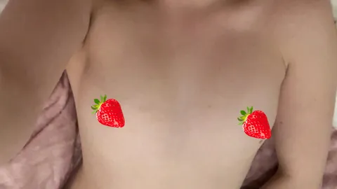 F****r mich bis zum ORGASMUS und rede dabei.. hoffe es gefällt dir wie ich meine geile kleine Teeniep***y reibe😈
