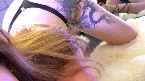 Versautes Girl will es von hinten 💦😈