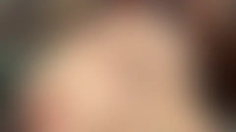 Guten Morgen, absolut schwanzhungrig 😋 Das Oberteil ist jetzt aus... diese frechen Titten schweben frei und betteln um deinen Mund. Die M****i pocht unter diesem durchnässten Tanga. Sag mir, wie du