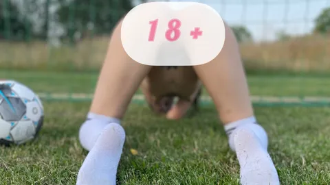 Nackte Action auf dem Feld 🥵