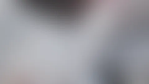 Stell dir vor ich bin so vor dir und blase dir so deinen S*****z 😏🤤 würdest du mir in meinen Mund spritzen 💦💦