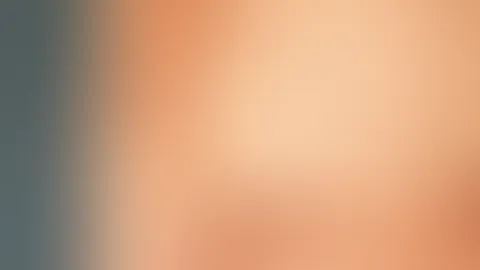 Mastrubation mit Glasdildo 😋 möchtest du mein Orgasmus nicht nur sehen aber auch hören? 🙈