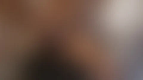 Heißer orgasmus auf dem Küchentisch