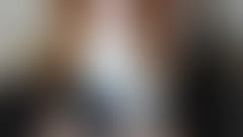 Blowjob von einem Sc**lmĂ€dchen