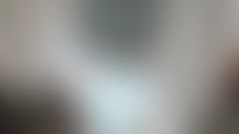 Bin endlich in England đ heute ein bisschen frĂŒher im Hotel angekommen. Wer möchte mit mir im Hotelzimmer chillen? đđ€€