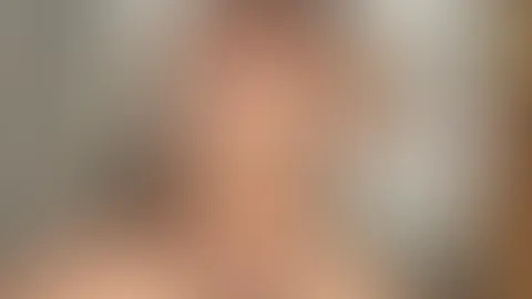 Ich bin hier, um dir zu dienenđ„č⊠Bist du bereit fĂŒr das schmutzigste Fotoalbum? Gefesselt und mit obszönen Wörtern bemalt, warte ich auf dich, bereit, in jedes Loch hart gef**kt zu werden đ„”