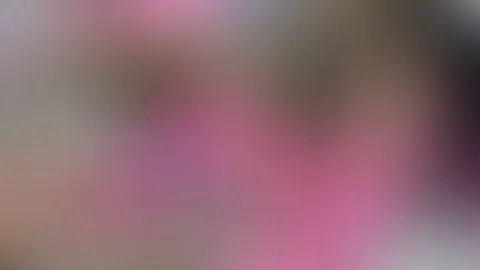 Neues aus-gefallendes extrem Video online ❣️Lady in Pink hier! 🌸 Heute wird es heiß mit meinem sexy Nylon-Anzug. Bereit für neue Erlebnisse!