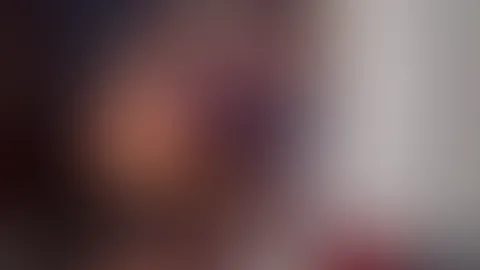 SCHON MEIN NEUES VIDEO GESEHEN?? 🎥🔞 Er wollte mich einfach nicht in den Club lassen 😭😭 Aber zum Glück hab ich doch noch überzeugende Argumente geliefert… 😎