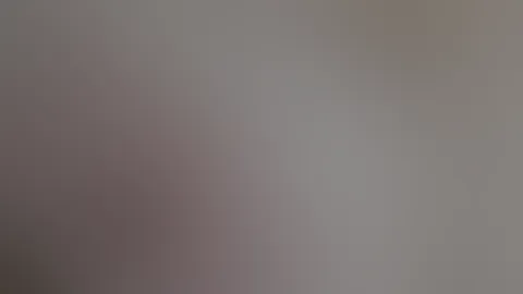 Mein Leckvibrator bringt mich zum Höhepunkt, einer in der M****i und einer leckt mich ohne Gnade