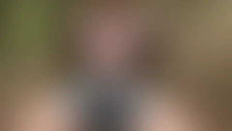 Mein Spaziergang durch den Wald begann so, und später traf ich einen Fremden, der mich gef**kt hat.