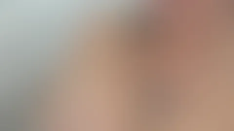 Lust mit mir baden zu kommen und an meinen Nippeln so zu lecken wie ich ?
