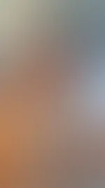 Das ist ein privates Foto beim Zigarette rauchen, man sieht die Titten, P***y und auch ein Fuss :)