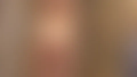 "Willst du in meine Dusche kommen und meinen Rücken waschen? Ich warte auf dich. 😊