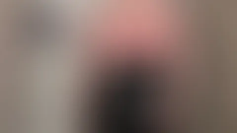 Duschen in Leder🥵💦 4min! Ich trag eine geile Lederhose mit Taschen also wie eine Jeans aber in Leder!😈 Einen Weihnachtsbh und eine Weihnachtsmütze! Meine Füße sind nackt😉 Ich dusche in diesem Outf
