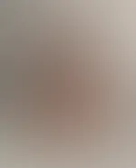 Nackt! Schau mal wie braun ich schon geworden bin in meinem Urlaub!đ