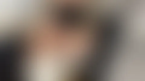 Lass mich nicht warten… f**k mich hart, genau hier, genau jetzt 🤭💦