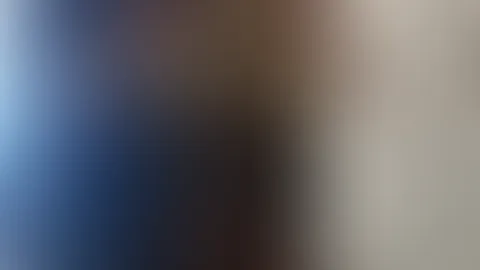 Ups, da ist die Hose weg 😈🔥 möchtest du privat mehr sehen?