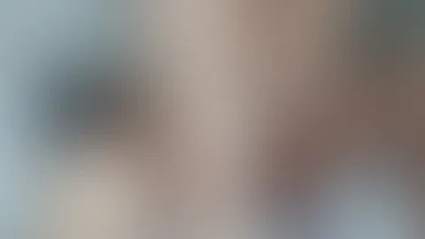 Heißes und geiles M****i spiel in der Dusche