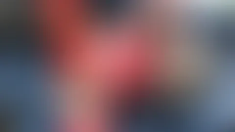 Zeigefreudig und geil komplett in Red 😈 gefällt es euch ?