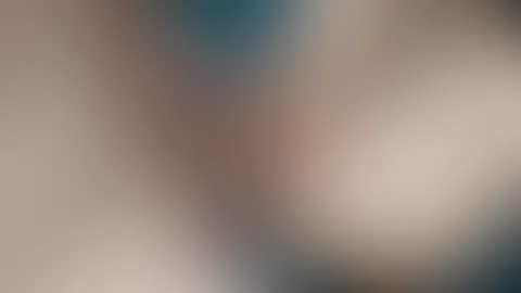 Meine aufgepumpte M****i wird bespritzt!