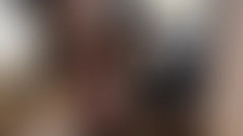 wie findest du meinen Badeanzug?