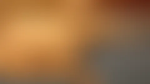 Langsam strecke ich meinen Körper, meine Kurven spannen sich, meine Brüste schwingen bei jeder Bewegung mit. Keine Kleidung, kein Halt – nur pure Freiheit! Ich genieße es, meinen nackten Körper in all
