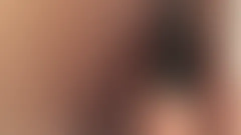 Richtig heiß wenn es schön feucht und cremig ist , die F****r flutschen von ganz allein 💦